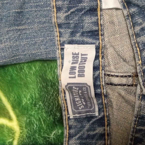 Levi low rise Boot cut jeans - Picture 3 of 5